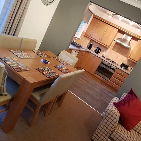 Chic Flat At Hairmyres Hospital & Train Station Apartment East Kilbride Luaran gambar