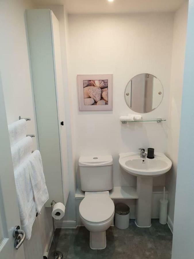 Chic Flat At Hairmyres Hospital & Train Station Apartment East Kilbride Luaran gambar